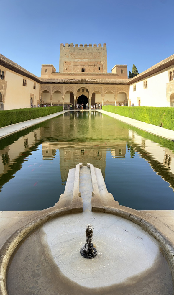 Alhambra-Palace-fountain