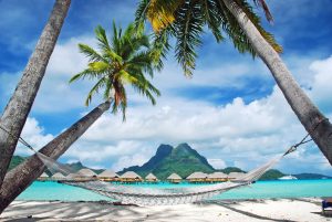 Otemanu-mountain-looking-through-the-palms