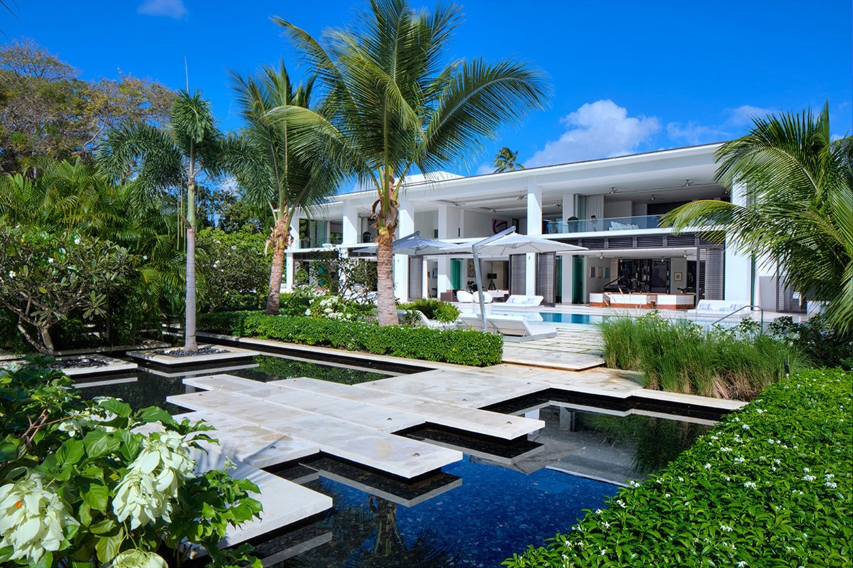 Private & Exclusive Luxury Villas You Can Rent Around The World | Jetsetty